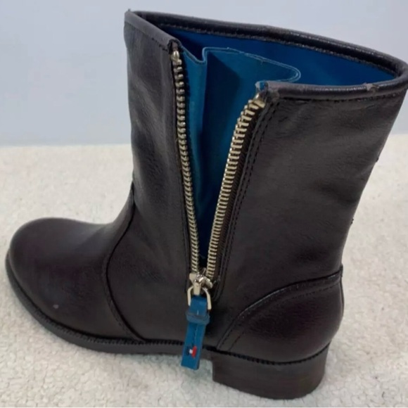 TOMMY HILFIGER Fallon 2 Dark Brown 1" Heel Zip Up Fashion Ankle Boot Shoes 8.5M - Picture 8 of 16